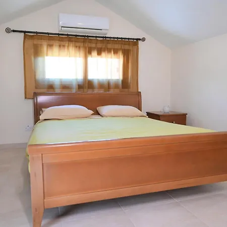 Kakopetria's House *